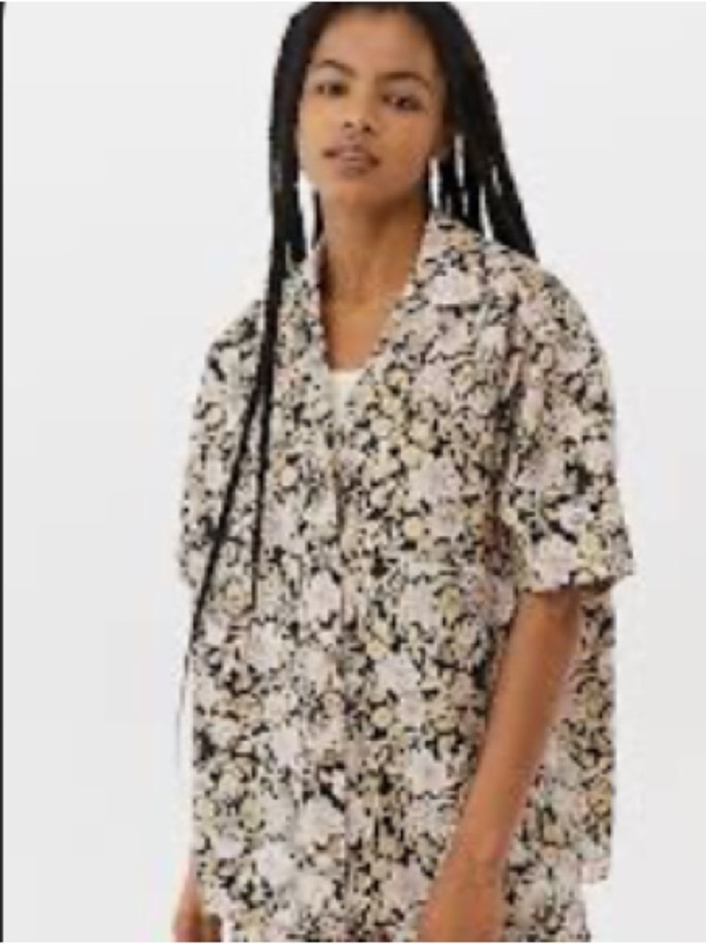 Urban Outfitters Morgan Floral button front shirt short sleeves sz M